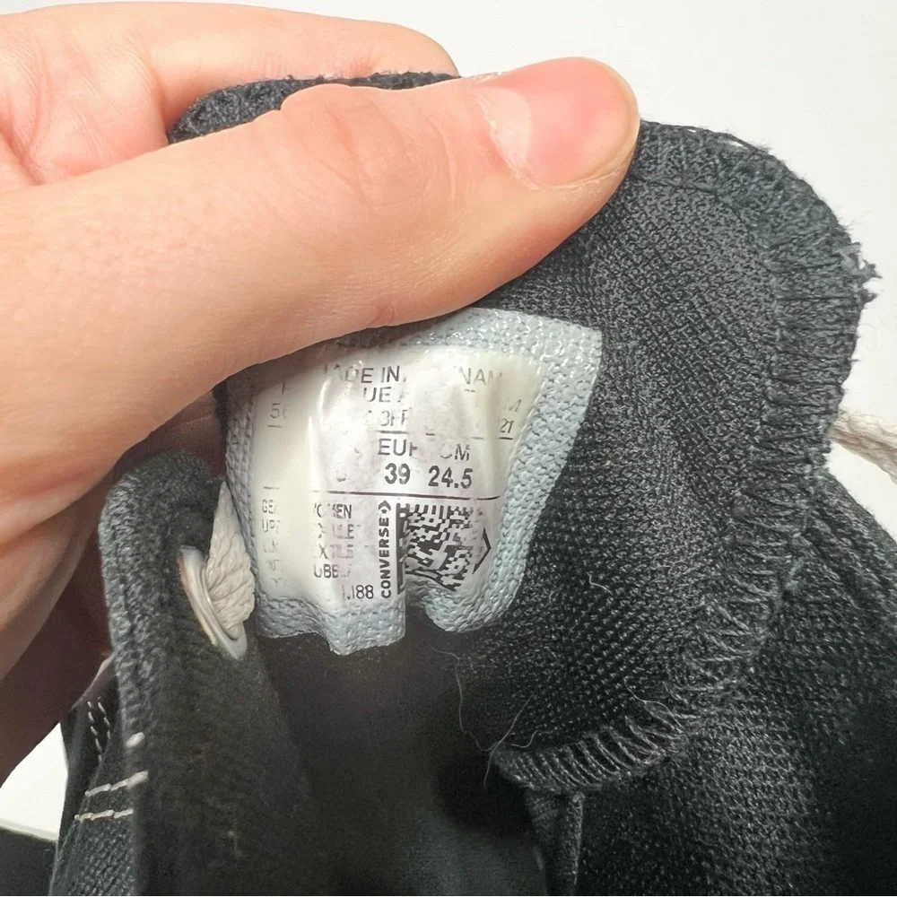 Converse excellent used